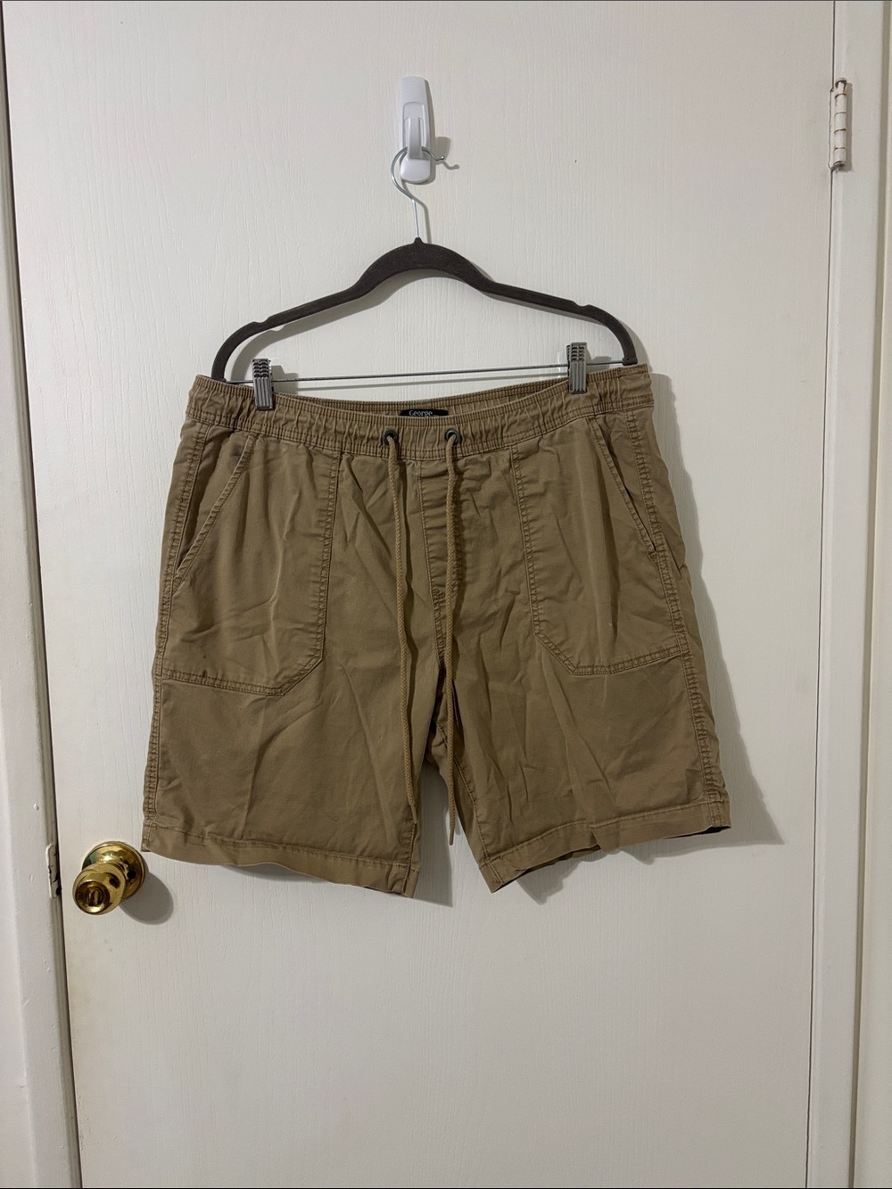 George Men's Size 38 Cargo Shorts in Khaki